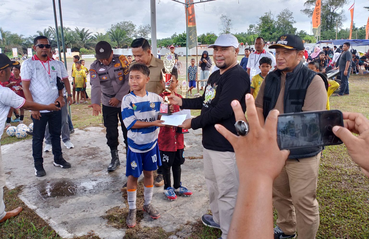 SSB UNITED PTPN IV Regional III Lubuk Dalam Raih Juara 1 Open Turnamen Sepakbola Robi Cup III 2025